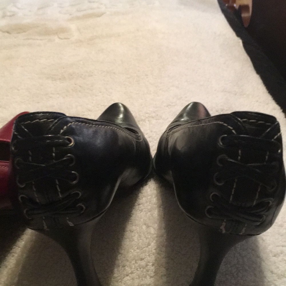 Shoes - Picture 4 of 5
